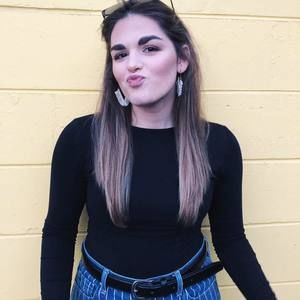 Meet your Posher, Brooke